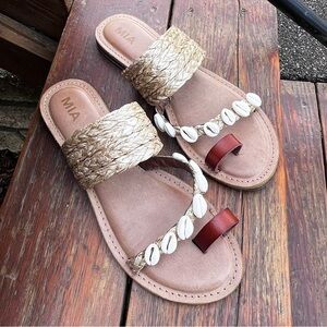 MIA TAN SANDALS SHELL ACCENTS SLIDE SANDALS SIZE 11